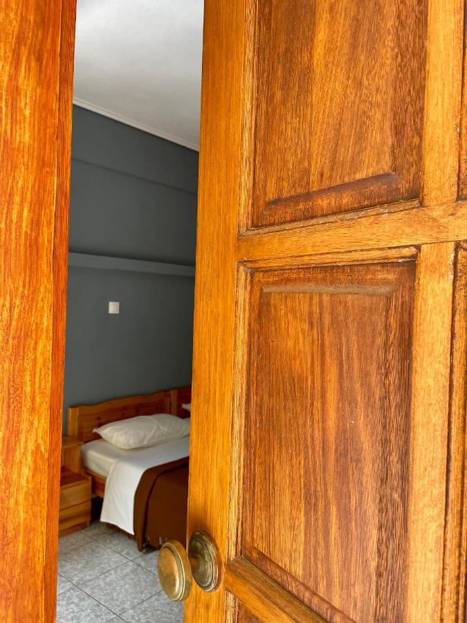 Guesthouse Lykourgos Mavrommation ภายนอก รูปภาพ